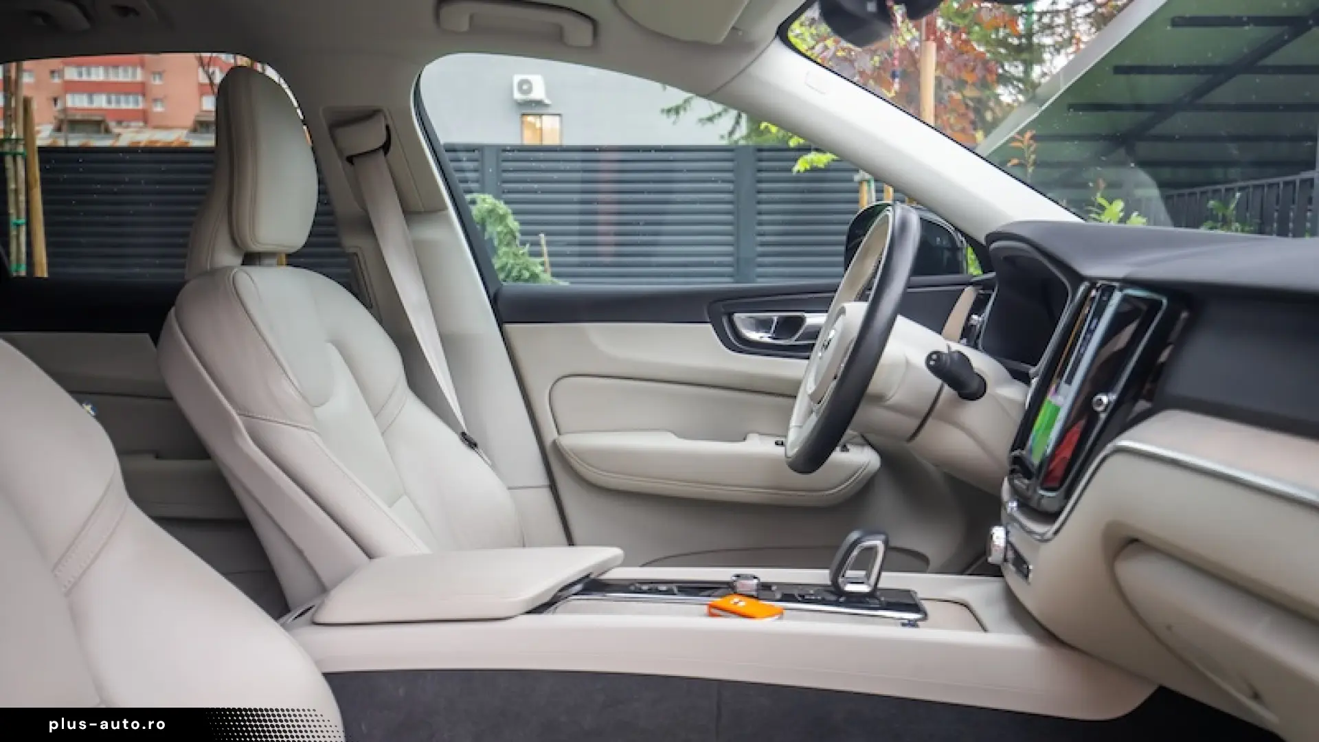Volvo XC60 B4 - 2023 - Unic Proprietar