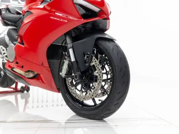 Ducati Panigale V2