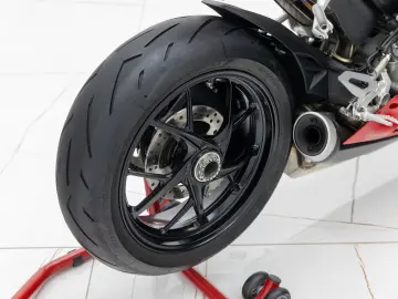 Ducati Panigale V2