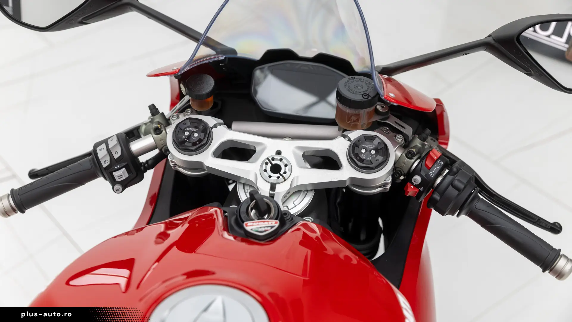 Ducati Panigale V2