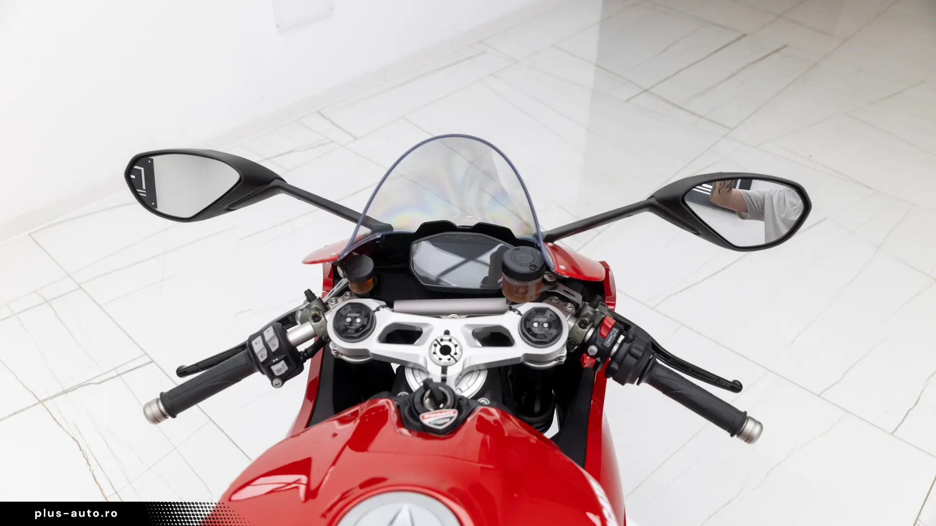 Ducati Panigale V2