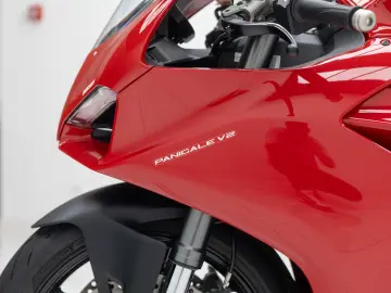 Ducati Panigale V2