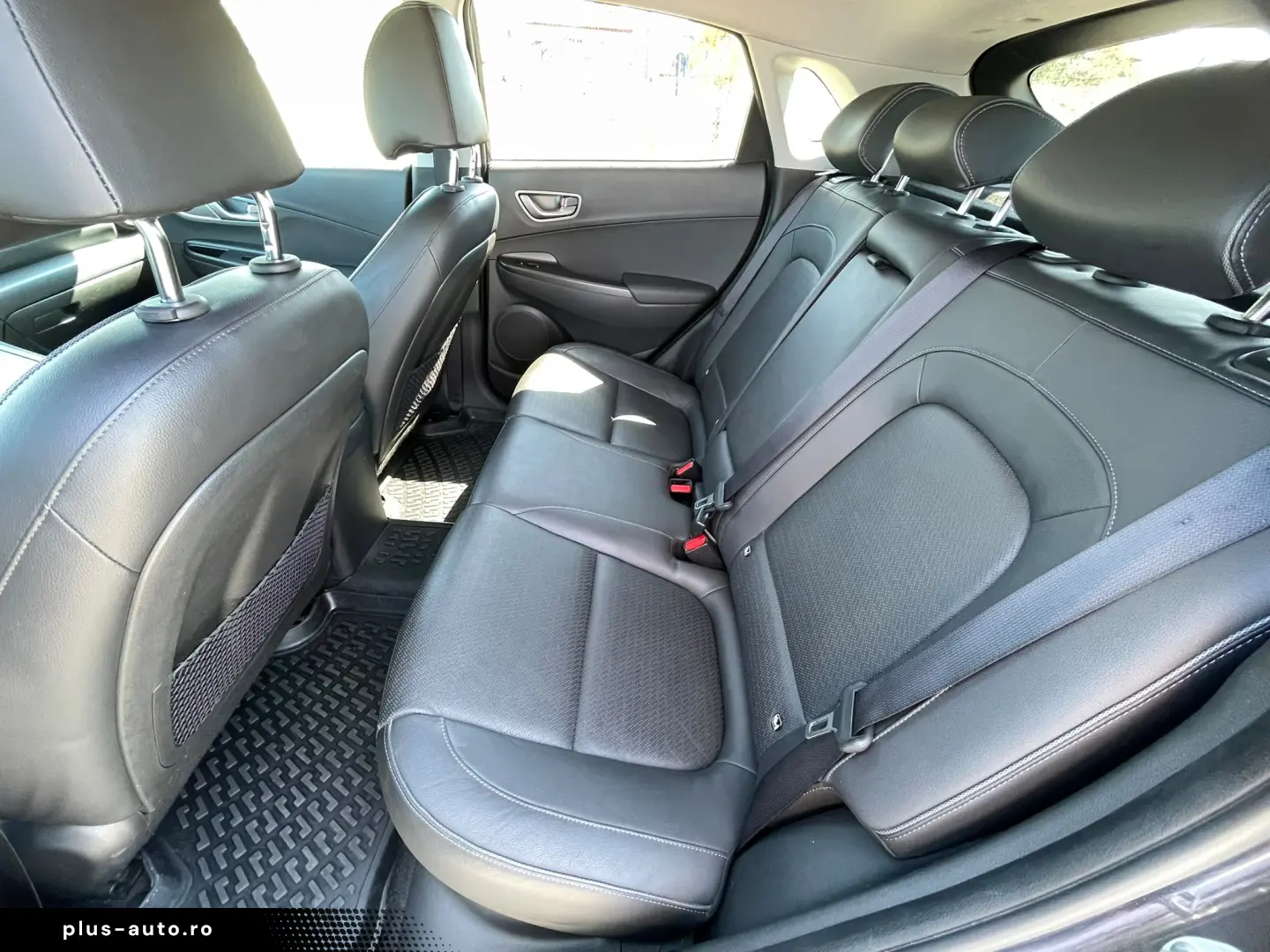 Hyundai KONA  64kwh PREMIUM  piele etc