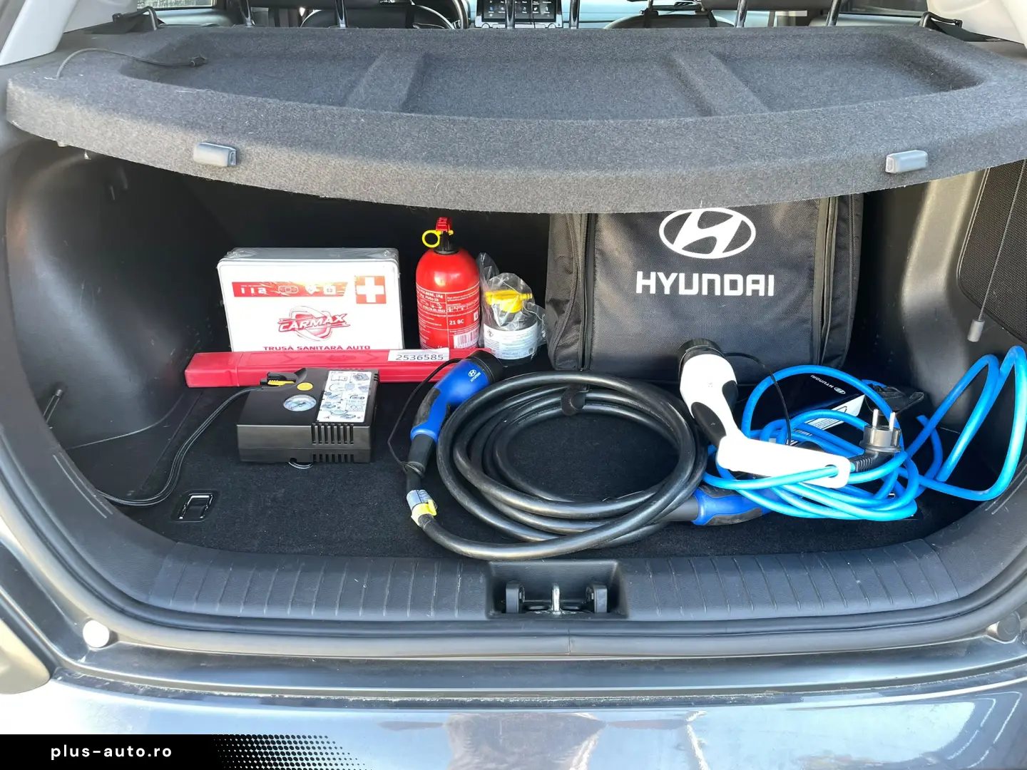 Hyundai KONA  64kwh PREMIUM  piele etc