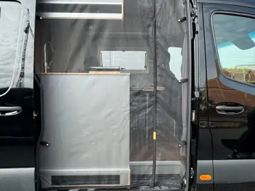 MERCEDES-BENZ Sprinter Standklima 300W Solar 400Ah Batterie