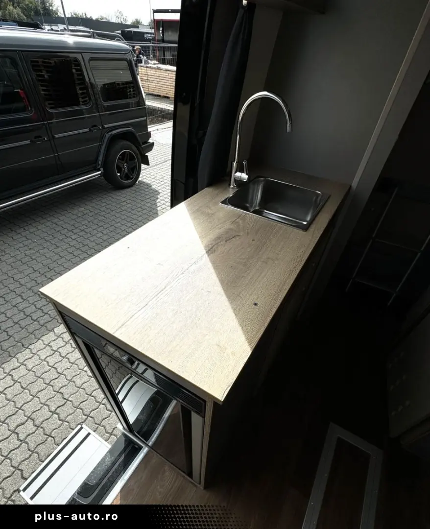 MERCEDES-BENZ Sprinter Standklima 300W Solar 400Ah Batterie