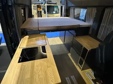 MERCEDES-BENZ Sprinter Tourer 319 CDI 4x4 Automatik
