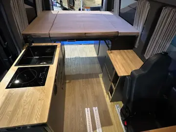 MERCEDES-BENZ Sprinter Tourer 319 CDI 4x4 Automatik