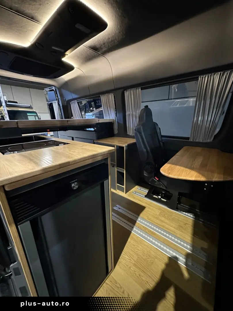 MERCEDES-BENZ Sprinter Tourer 319 CDI 4x4 Automatik