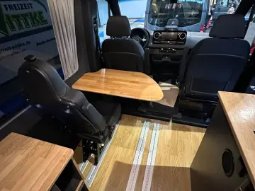 MERCEDES-BENZ Sprinter Tourer 319 CDI 4x4 Automatik
