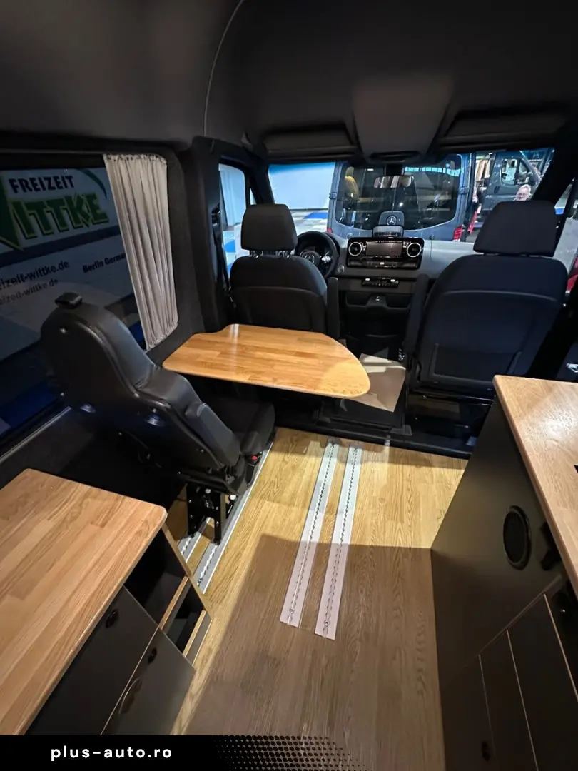 MERCEDES-BENZ Sprinter Tourer 319 CDI 4x4 Automatik