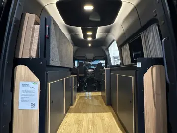 MERCEDES-BENZ Sprinter Tourer 319 CDI 4x4 Automatik