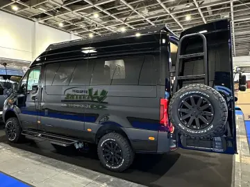 MERCEDES-BENZ Sprinter Tourer 319 CDI 4x4 Automatik