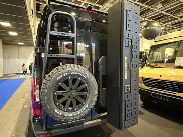 MERCEDES-BENZ Sprinter Tourer 319 CDI 4x4 Automatik
