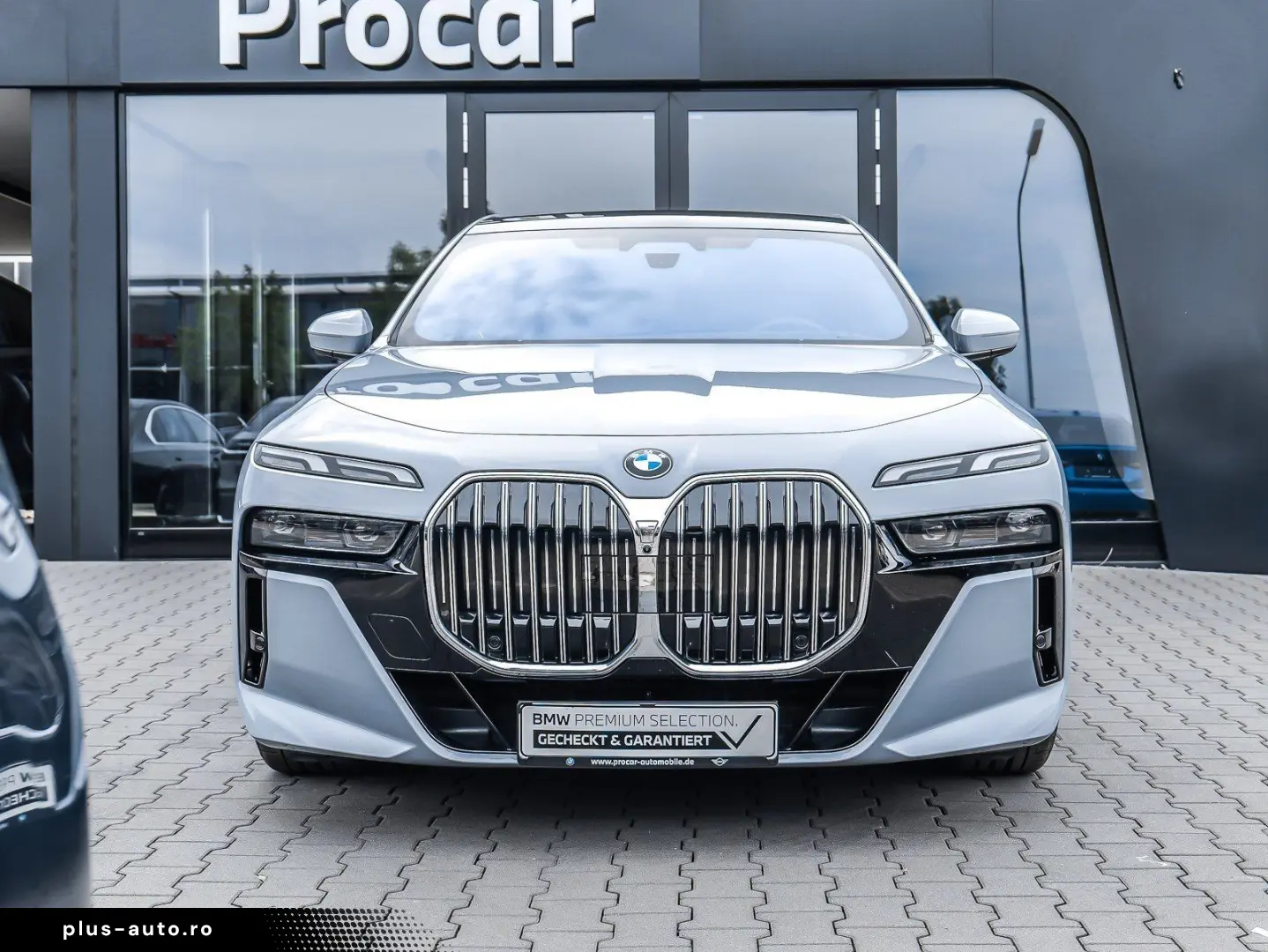 BMW 740d xDrive Limousine M Sport HUD PANO ACC AHK