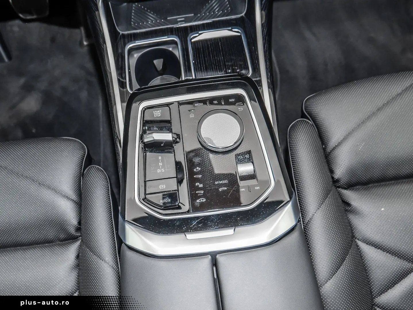 BMW 740d xDrive Limousine M Sport HUD PANO ACC AHK