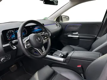 MERCEDES-BENZ GLA 200 4MATIC 360 AUT Kam. KeyLess KlimaA LM