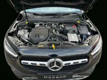 MERCEDES-BENZ GLA 200 4MATIC 360 AUT Kam. KeyLess KlimaA LM