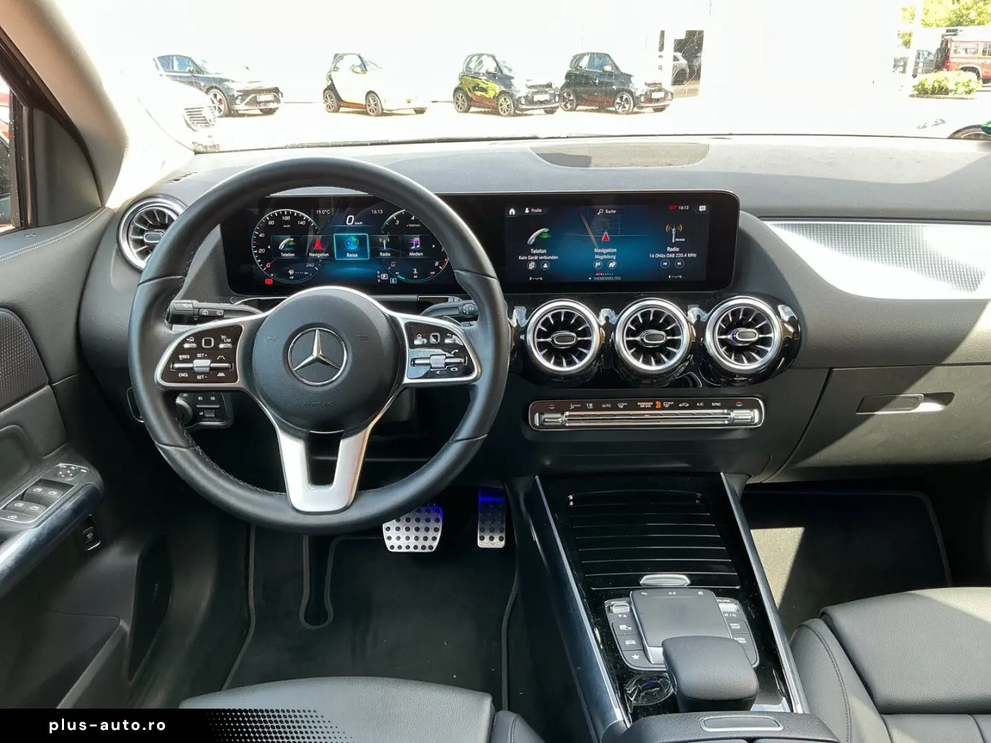 MERCEDES-BENZ GLA 250 4M Progr Distro 360Night LED