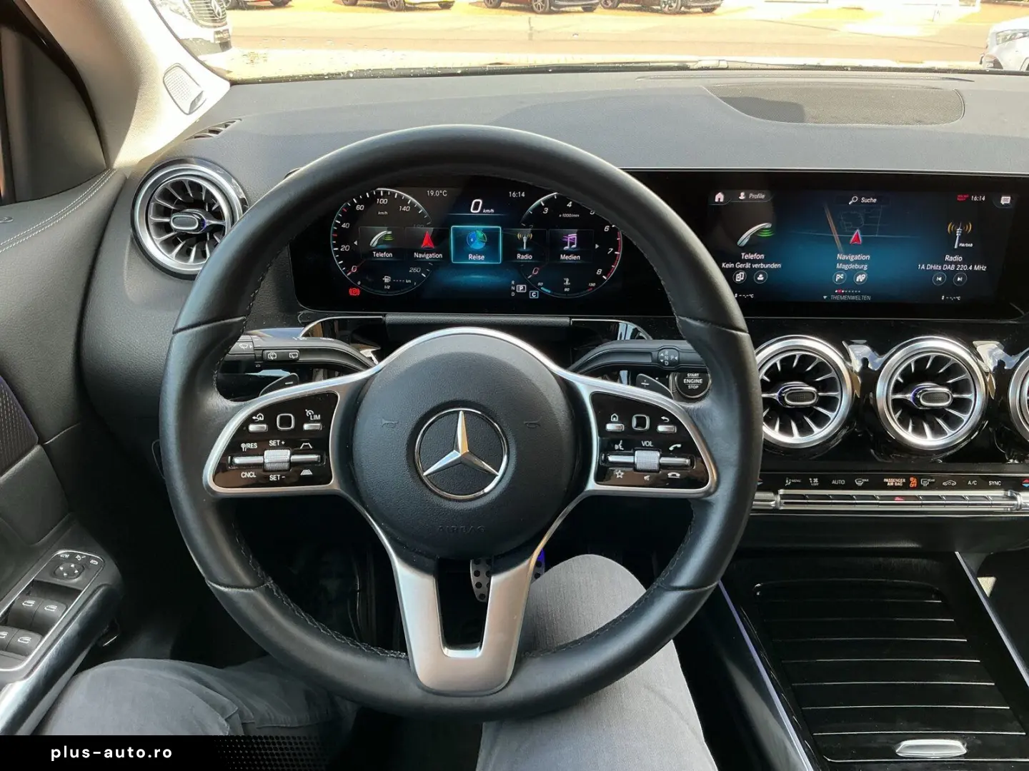 MERCEDES-BENZ GLA 250 4M Progr Distro 360Night LED