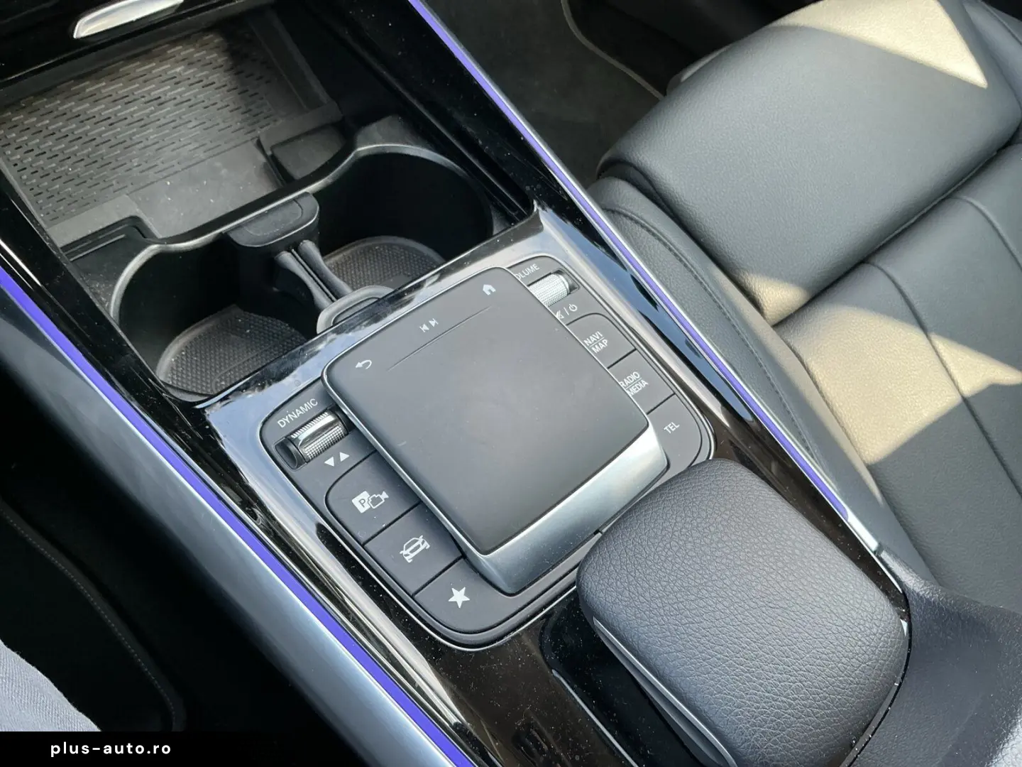 MERCEDES-BENZ GLA 250 4M Progr Distro 360Night LED