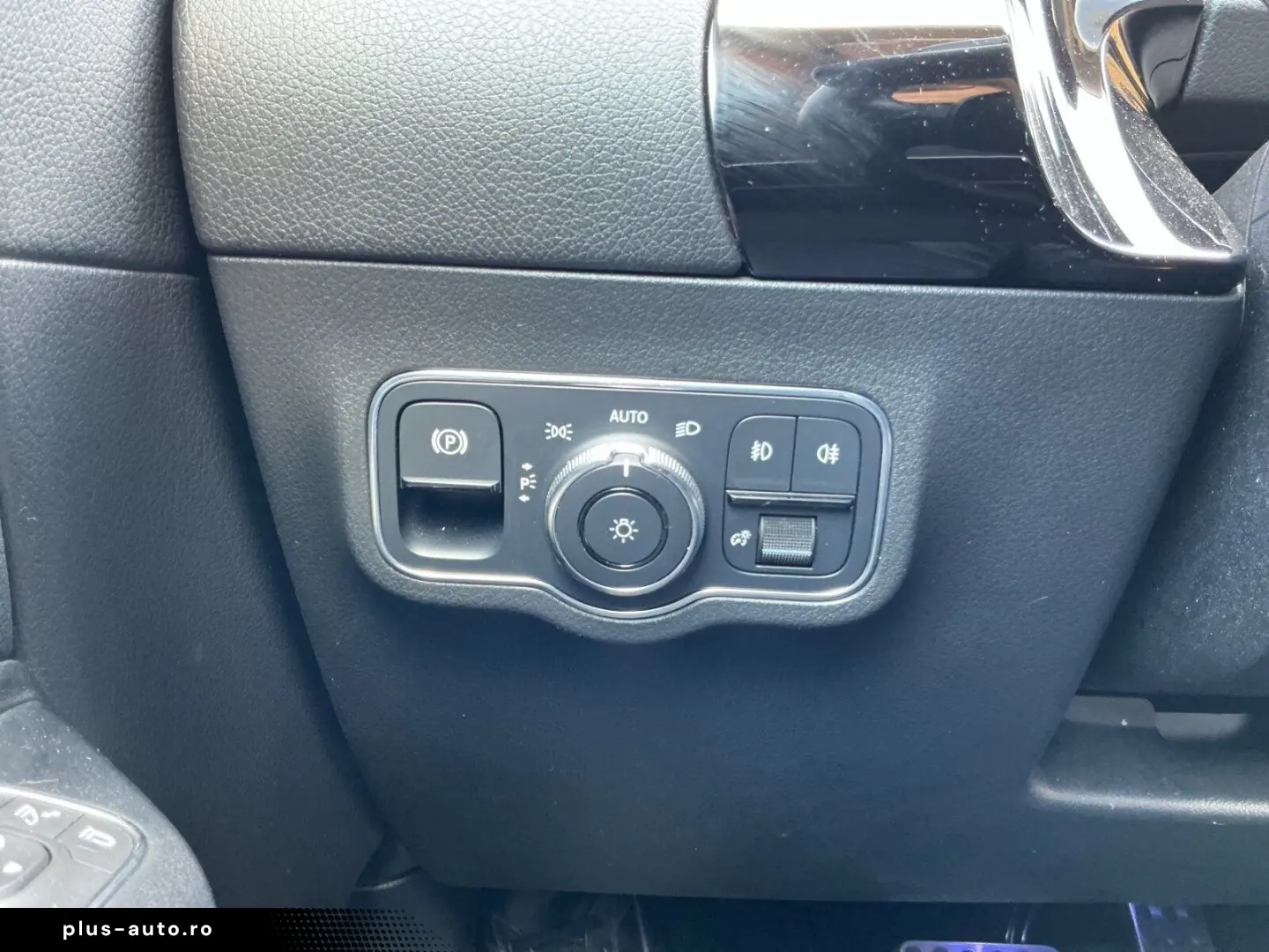 MERCEDES-BENZ GLA 250 4M Progr Distro 360Night LED