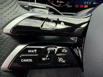MERCEDES-BENZ C 300 de 4M EQ AMG NIGHT DIGI LIGHT FAHRASSIST