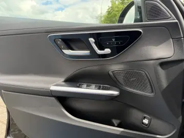 MERCEDES-BENZ C 300 de 4M EQ AMG NIGHT DIGI LIGHT FAHRASSIST