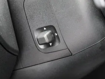 MERCEDES-BENZ C 300 de 4M AMG-Sport Pano DIGITAL 360…