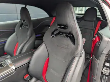 MERCEDES-BENZ Mercedes-AMG CLE 53 4MATIC Performance Sitze