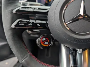 MERCEDES-BENZ Mercedes-AMG CLE 53 4MATIC Performance Sitze