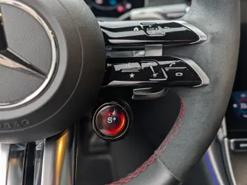 MERCEDES-BENZ Mercedes-AMG CLE 53 4MATIC Performance Sitze