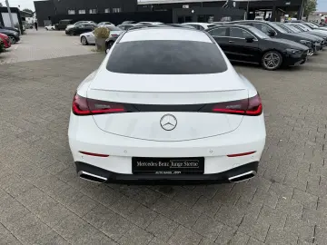 MERCEDES-BENZ CLE 200 AMG AMG Pano StandHz Night Kam…