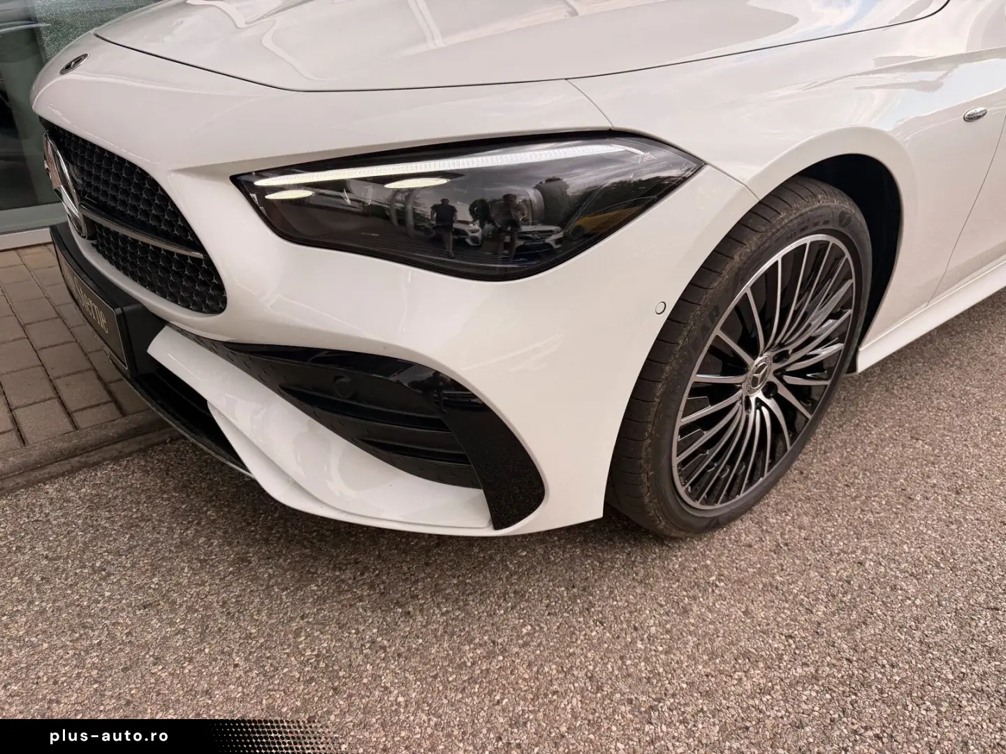 MERCEDES-BENZ CLE 300 e AMG  PANO BEIGE 360CAM HUD D&hellip;