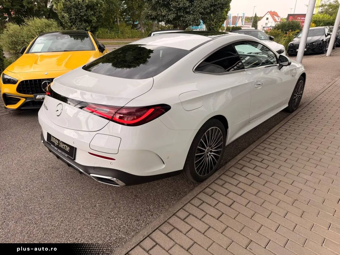 MERCEDES-BENZ CLE 300 e AMG  PANO BEIGE 360CAM HUD D&hellip;
