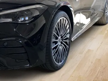MERCEDES-BENZ CLE 300e AMG AHK PANORAMA TONKA FAHRASSIST