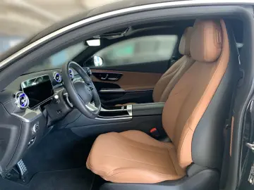 MERCEDES-BENZ CLE 300e AMG AHK PANORAMA TONKA FAHRASSIST