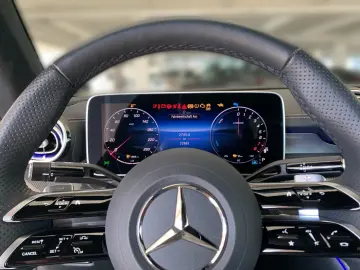 MERCEDES-BENZ CLE 300e AMG AHK PANORAMA TONKA FAHRASSIST