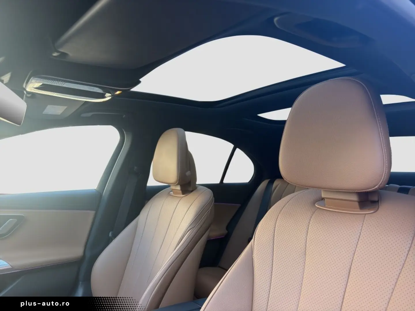 MERCEDES-BENZ E 200 4MATIC Limousine AMG Line HUD Pano Dach
