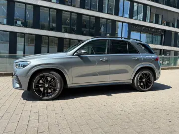 MERCEDES-BENZ GLE 350 de 4MATIC AMG Pano Burmester 2…