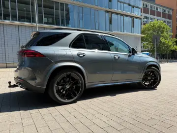 MERCEDES-BENZ GLE 350 de 4MATIC AMG Pano Burmester 2…