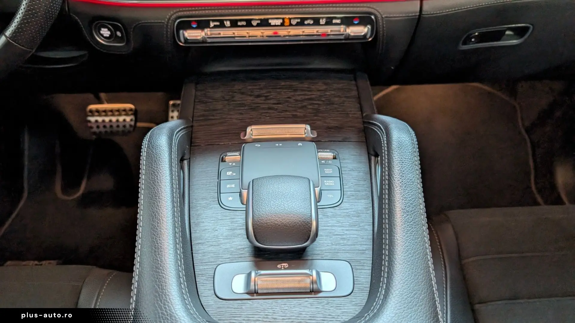 MERCEDES-BENZ GLE 300 d 4Matic Coupe AMG-MB100-AHK-PANO-DSTR