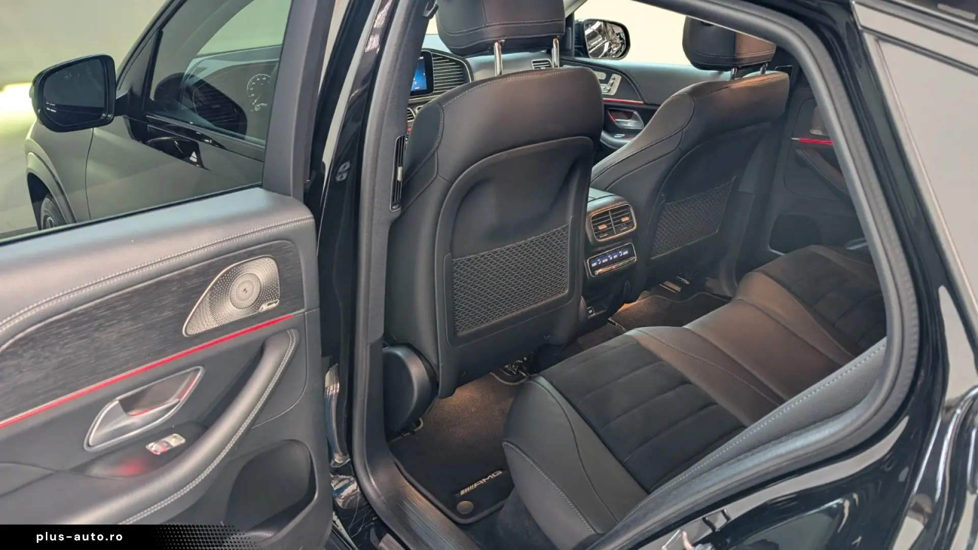 MERCEDES-BENZ GLE 300 d 4Matic Coupe AMG-MB100-AHK-PANO-DSTR