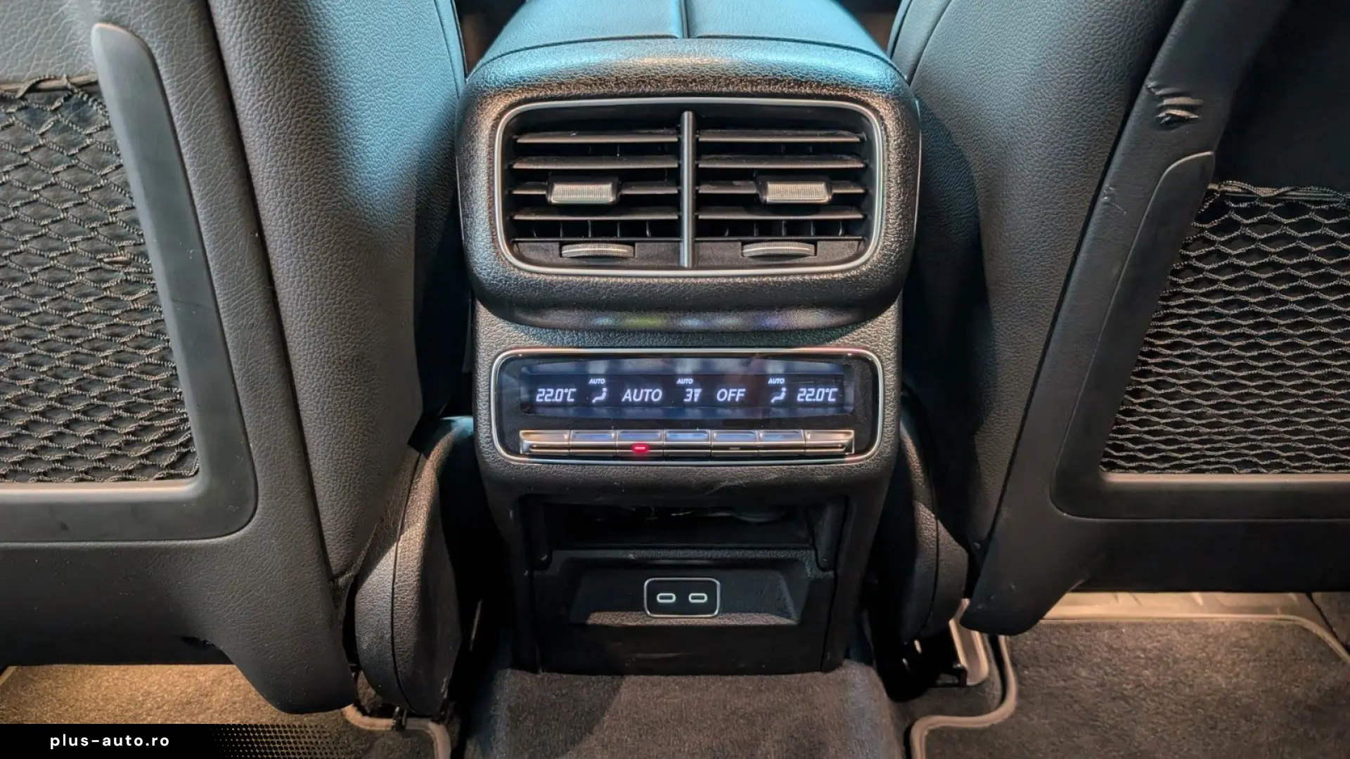 MERCEDES-BENZ GLE 300 d 4Matic Coupe AMG-MB100-AHK-PANO-DSTR