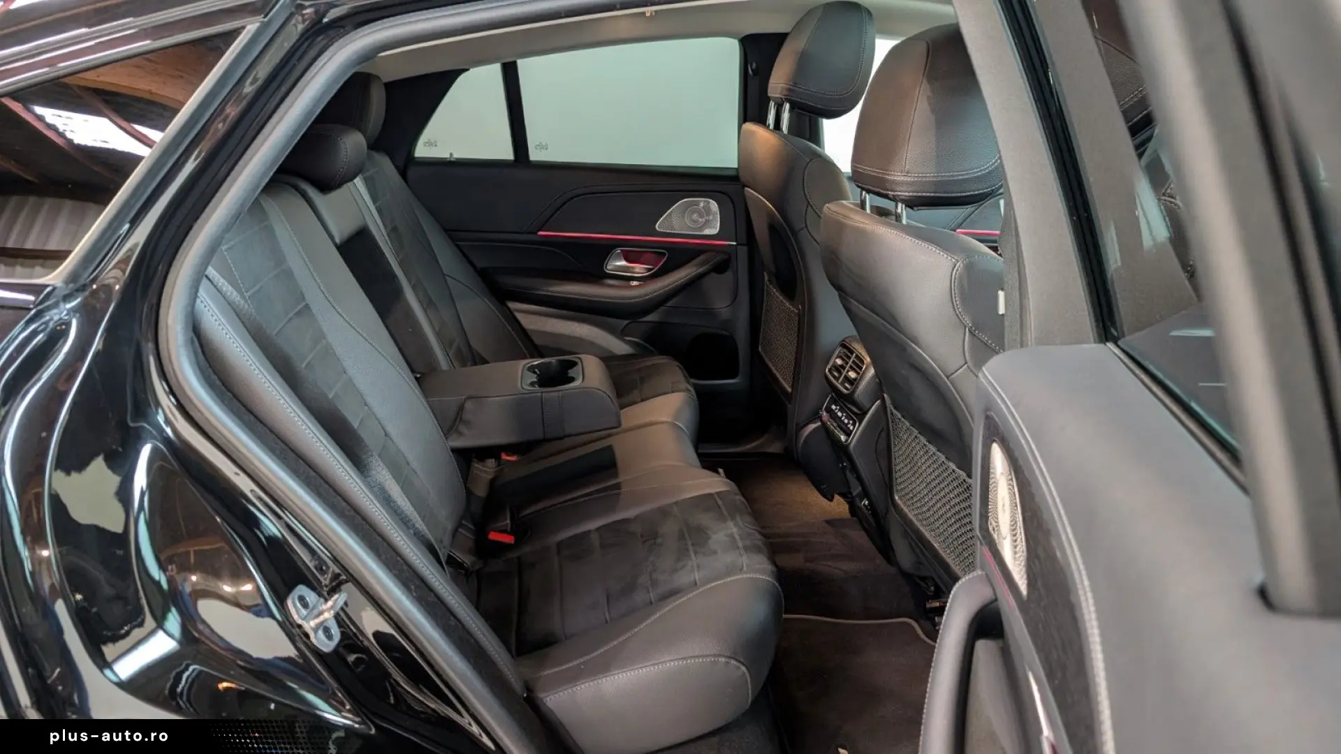 MERCEDES-BENZ GLE 300 d 4Matic Coupe AMG-MB100-AHK-PANO-DSTR