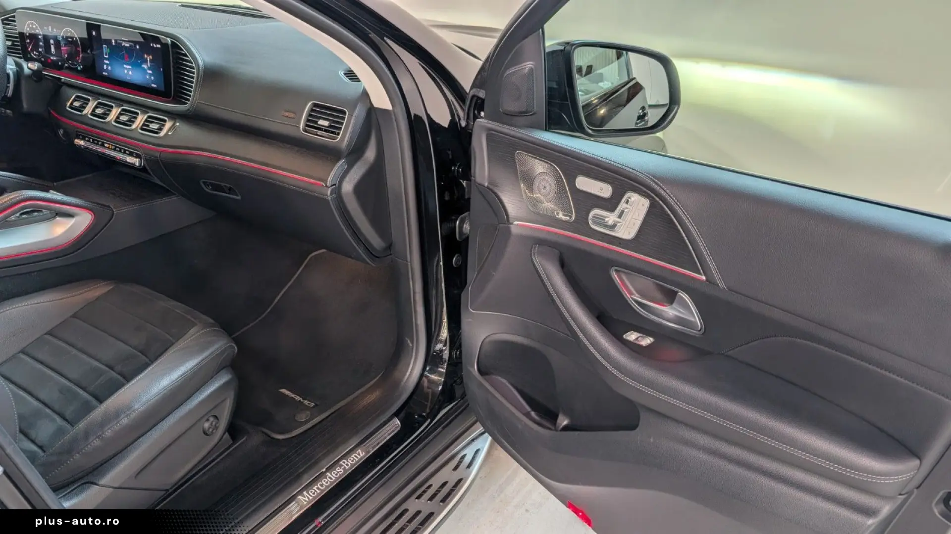 MERCEDES-BENZ GLE 300 d 4Matic Coupe AMG-MB100-AHK-PANO-DSTR