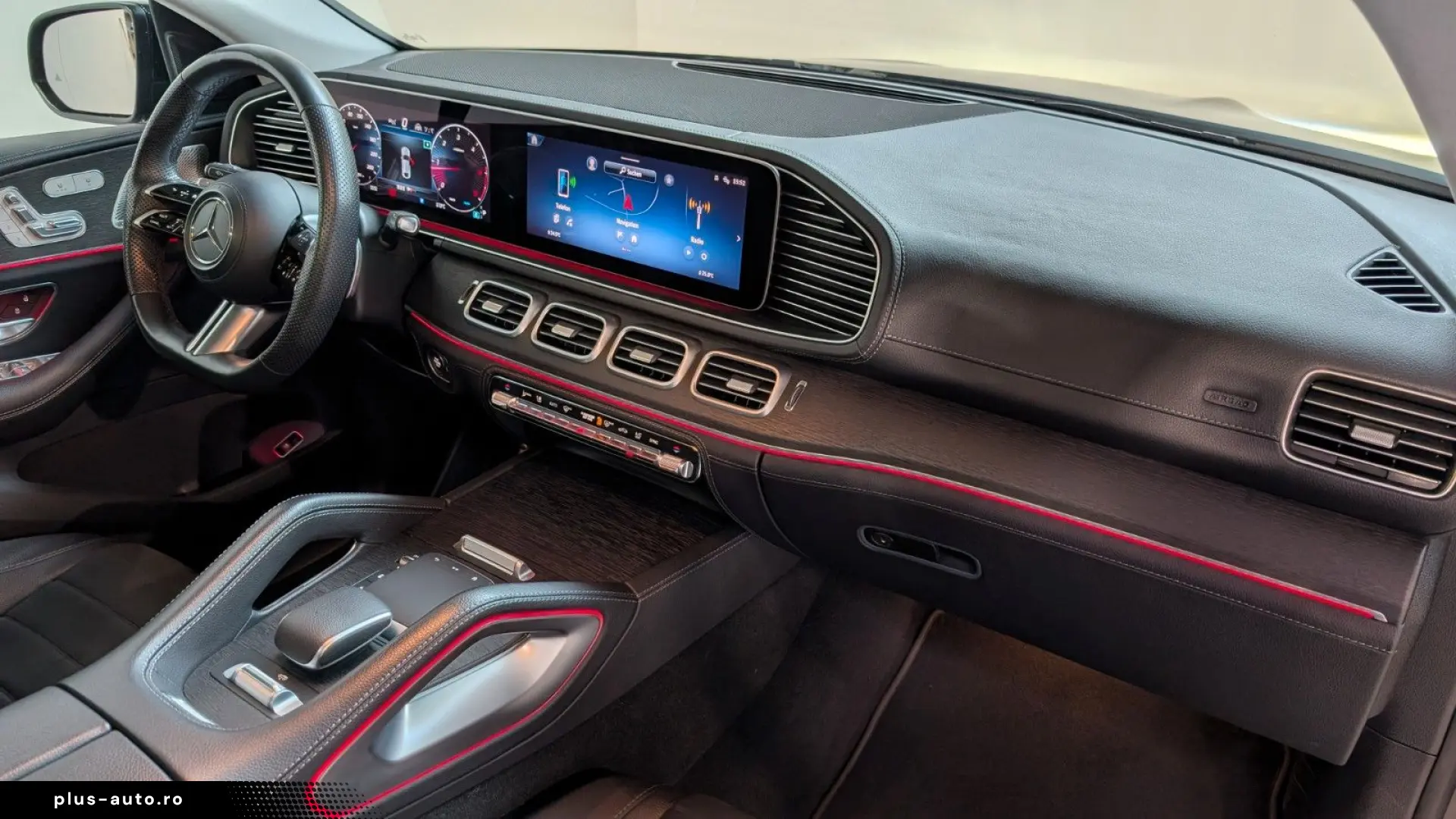 MERCEDES-BENZ GLE 300 d 4Matic Coupe AMG-MB100-AHK-PANO-DSTR