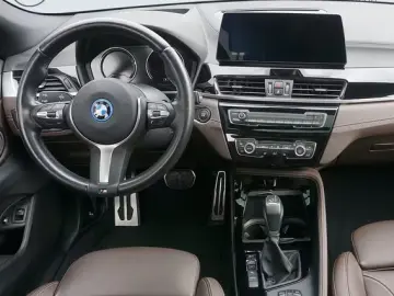 BMW X2 xDrive25e M Sport Pack Head-Up HK HiFi DAB