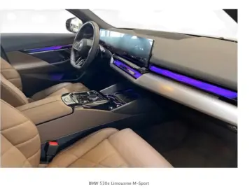 BMW 530e M Sport PANO AHK HK BROWN LEATHER