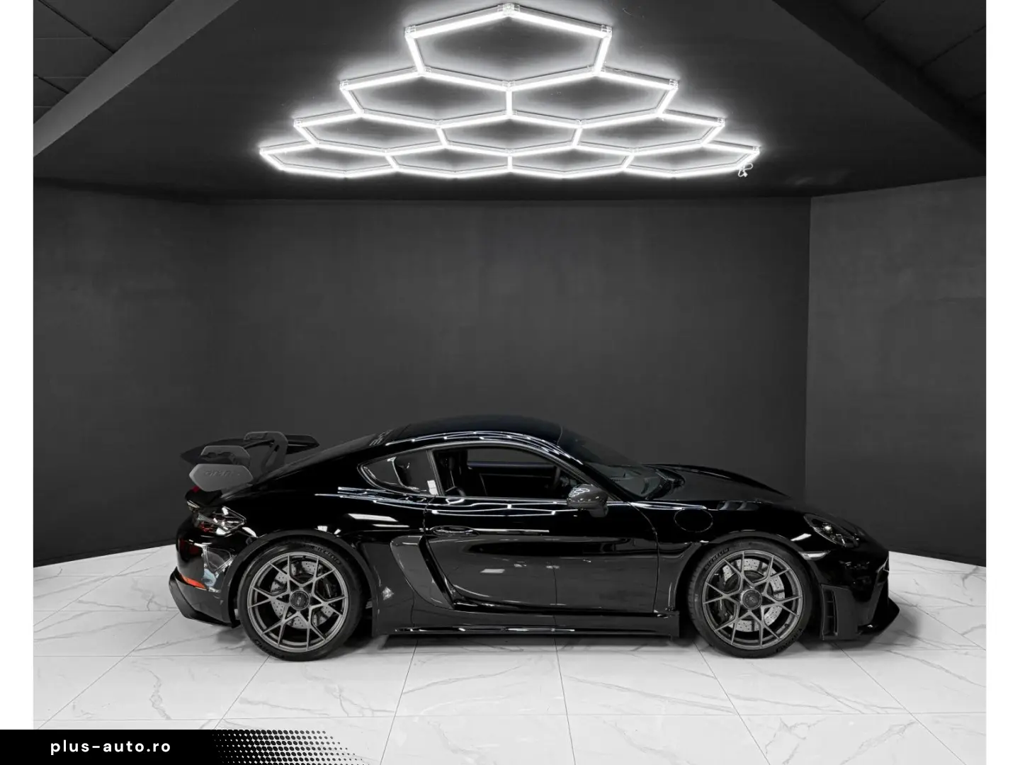 PORSCHE 718 Cayman GT4 RS   WEISSACH   Clubsport   Lift